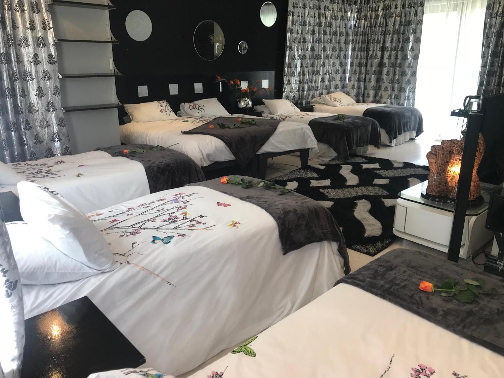 Africa Paradise - Or Tambo Airport Boutique Hotel Benoni Kamer foto